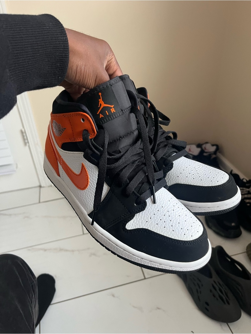 Jordan 1 Mid